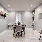 Modern 3 Bedrooms Lacordaire Suite
